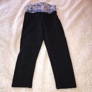 EUC LLC Aeropostale Capri leggings!